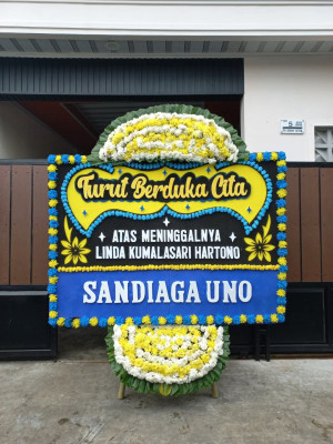 Papan Bunga Duka di Supiori Utara